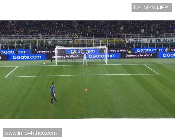 迈尼昂成功扑出恰20点球展现心理博弈技巧有效干扰对手节奏 迈尼昂成功扑出恰20点球展现心理博弈技巧有效干扰对手节奏