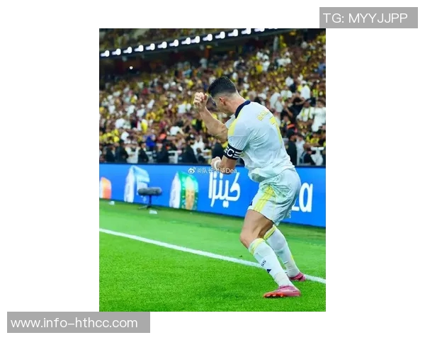 C罗梅开二度助利雅得逆转胜利庆祝照分享展现拼搏精神 C罗梅开二度助利雅得逆转胜利庆祝照分享展现拼搏精神